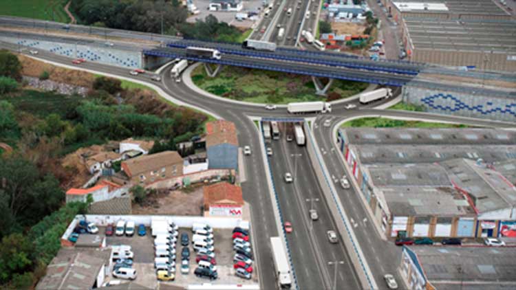 CONTROL Y VIGILANCIA DE LAS OBRAS: PASO INFERIOR EN LA INTERSECCIÓN TIPO GLORIETA ENTRE LA A-68 P.K. 233 CON LA Z-40 EN ZARAGOZA. PROVINCIA DE ZARAGOZA